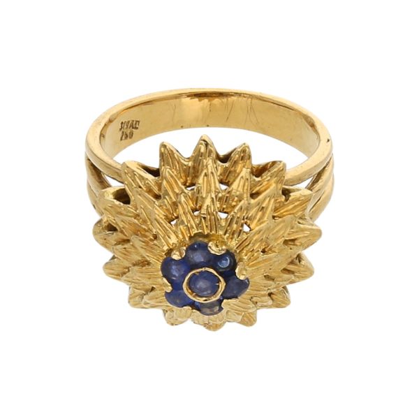 Anillo estriado con zafiros en oro amarillo 18 kilates. For Discount