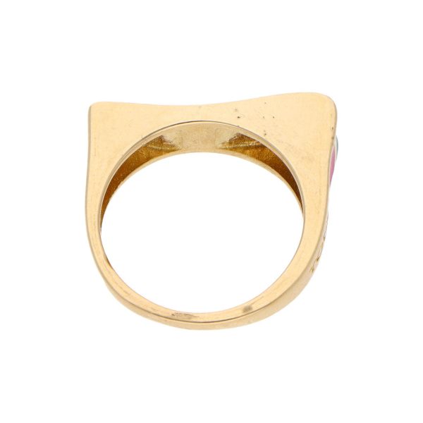 Anillo estilizado con esmalte en oro amarillo 18 kilates. Fashion