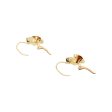 Aretes estilizados motivo floral en oro tres tonos 14 kilates. For Cheap