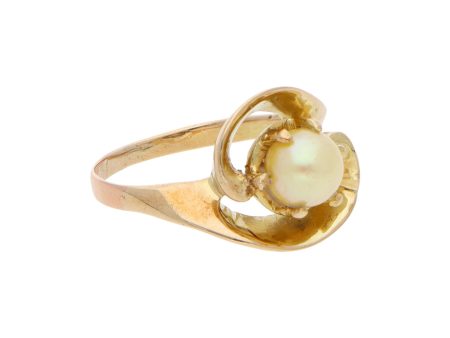 Anillo estilizado con perla en oro amarillo 14 kilates. Online Hot Sale