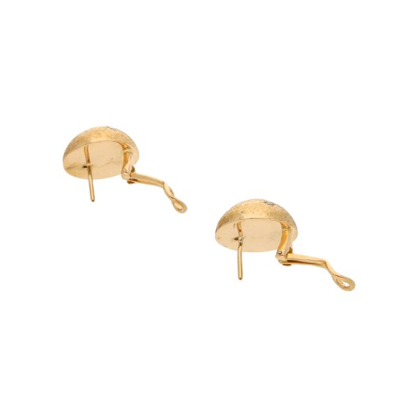 Aretes huecos con diamantes en oro amarillo 18 kilates. Discount