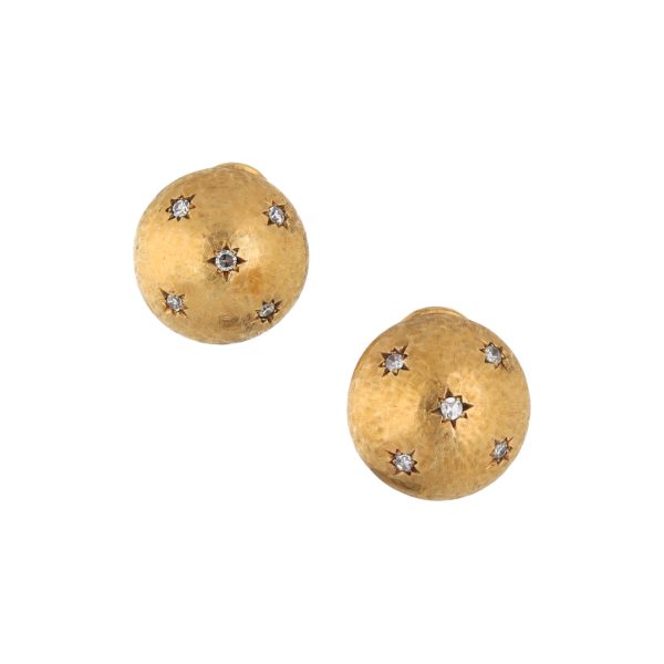 Aretes huecos con diamantes en oro amarillo 18 kilates. Discount