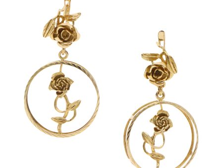 Aretes diseño especial con colgante motivo rosas en oro amarillo 14 kilates. For Sale